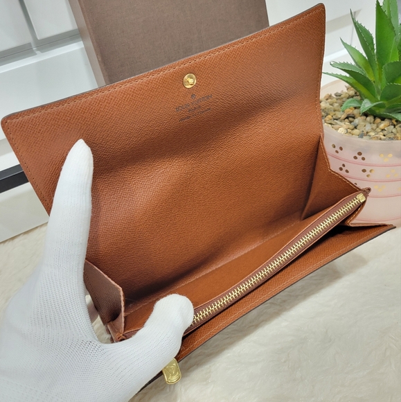 💕CLASSIC LOUIS VUITTON Sarah Wallet Monogram - Picture 8 of 12